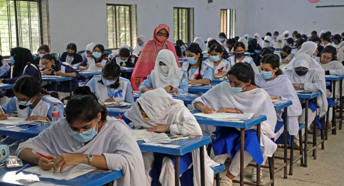 এসএসসি পরীক্ষায় বসেছে ২০ লাখ ২৪ হাজার শিক্ষার্থী