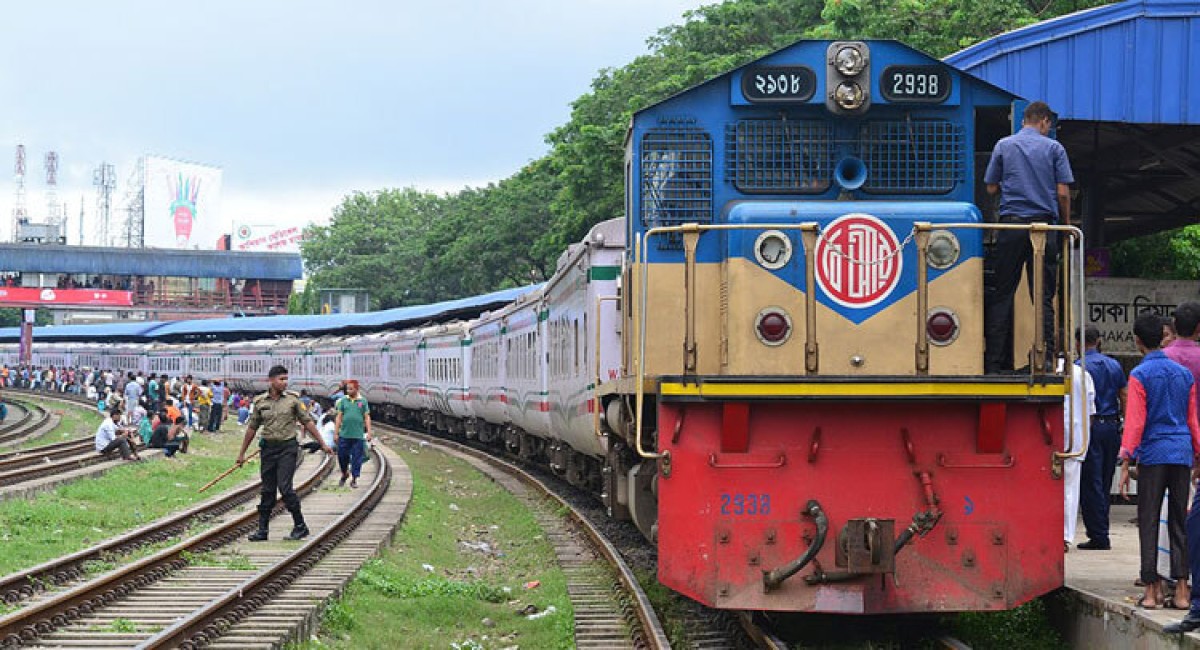 কালোবাজারি চক্রের হোতাসহ গ্রেফতার ১৪