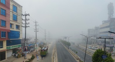 দুপুরেও কুয়াশাচ্ছন্ন ঢাকা